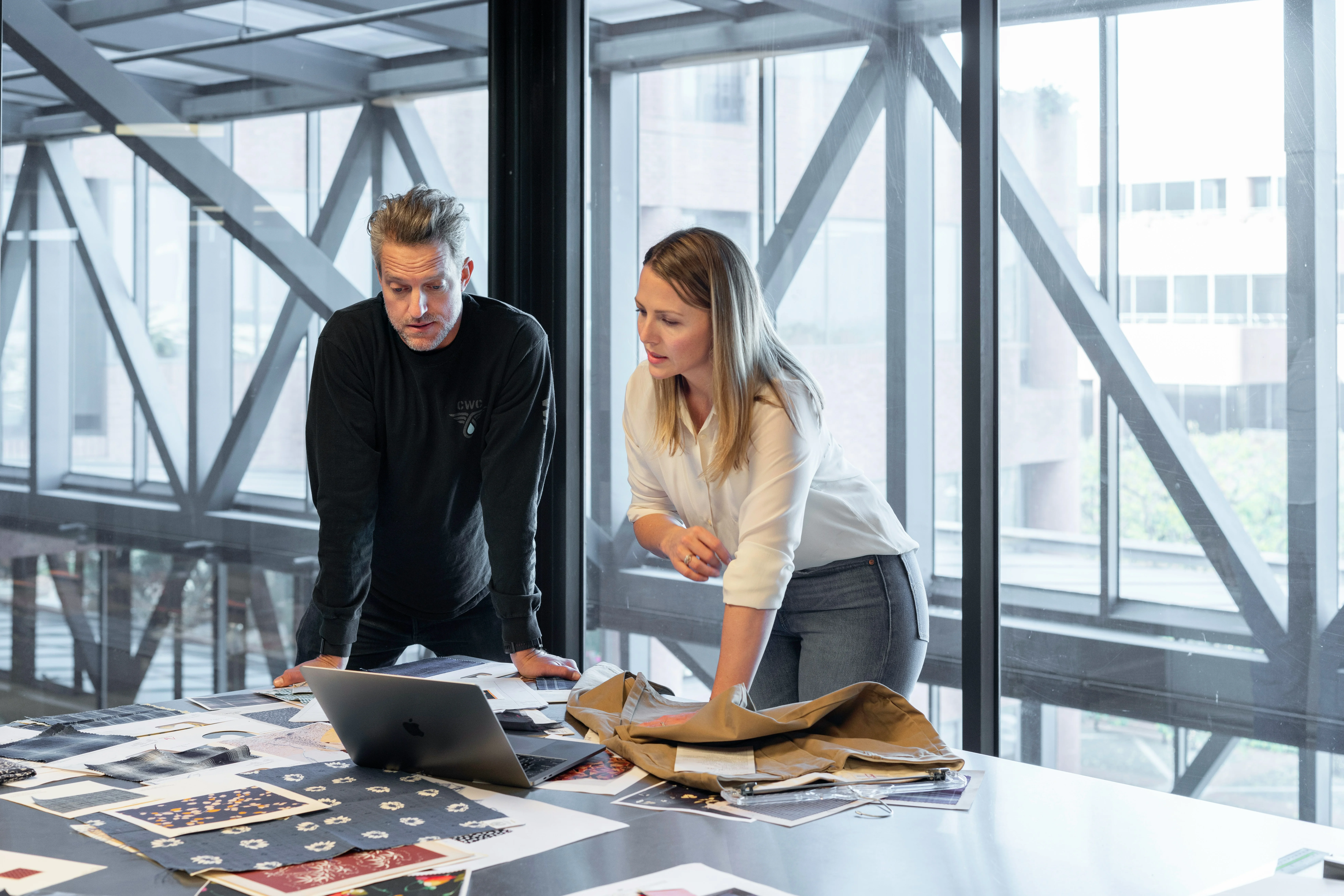 How to Improve Ecommerce Customer Experience: Tips for Retention and Growth
